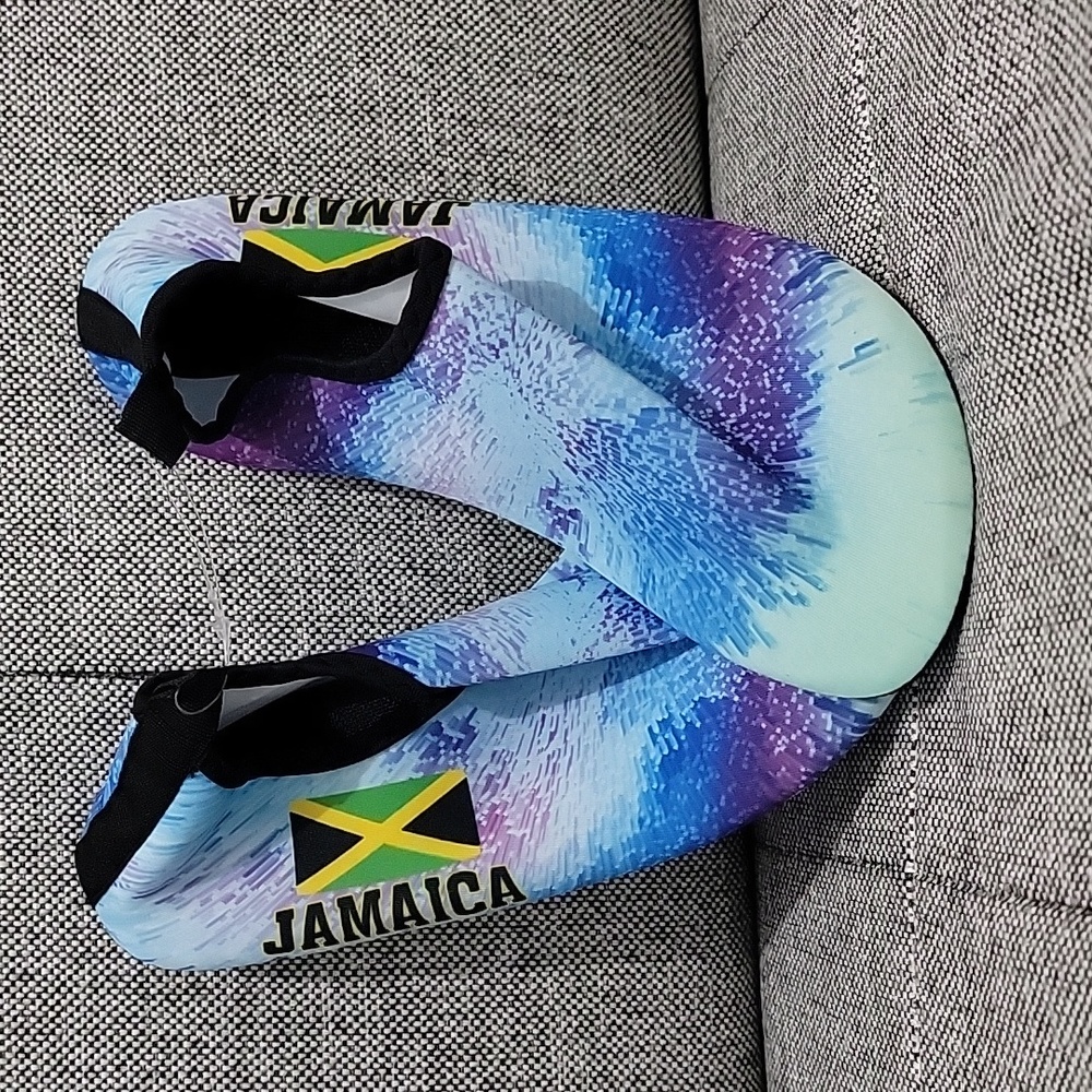 Cute 🇯🇲 Jamaican Beach Shoes